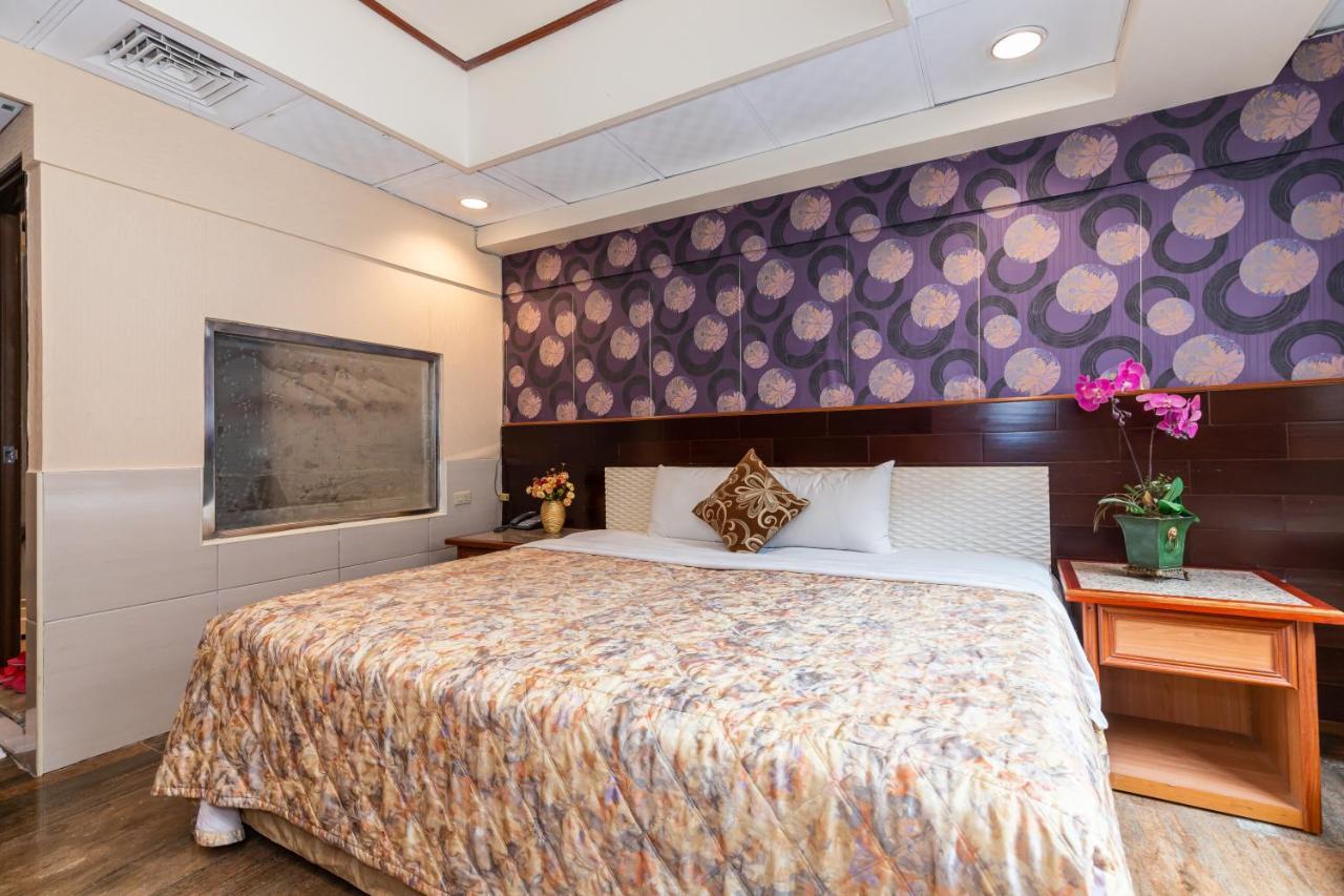 Yi Pin Business Hotel 타오위안 외부 사진