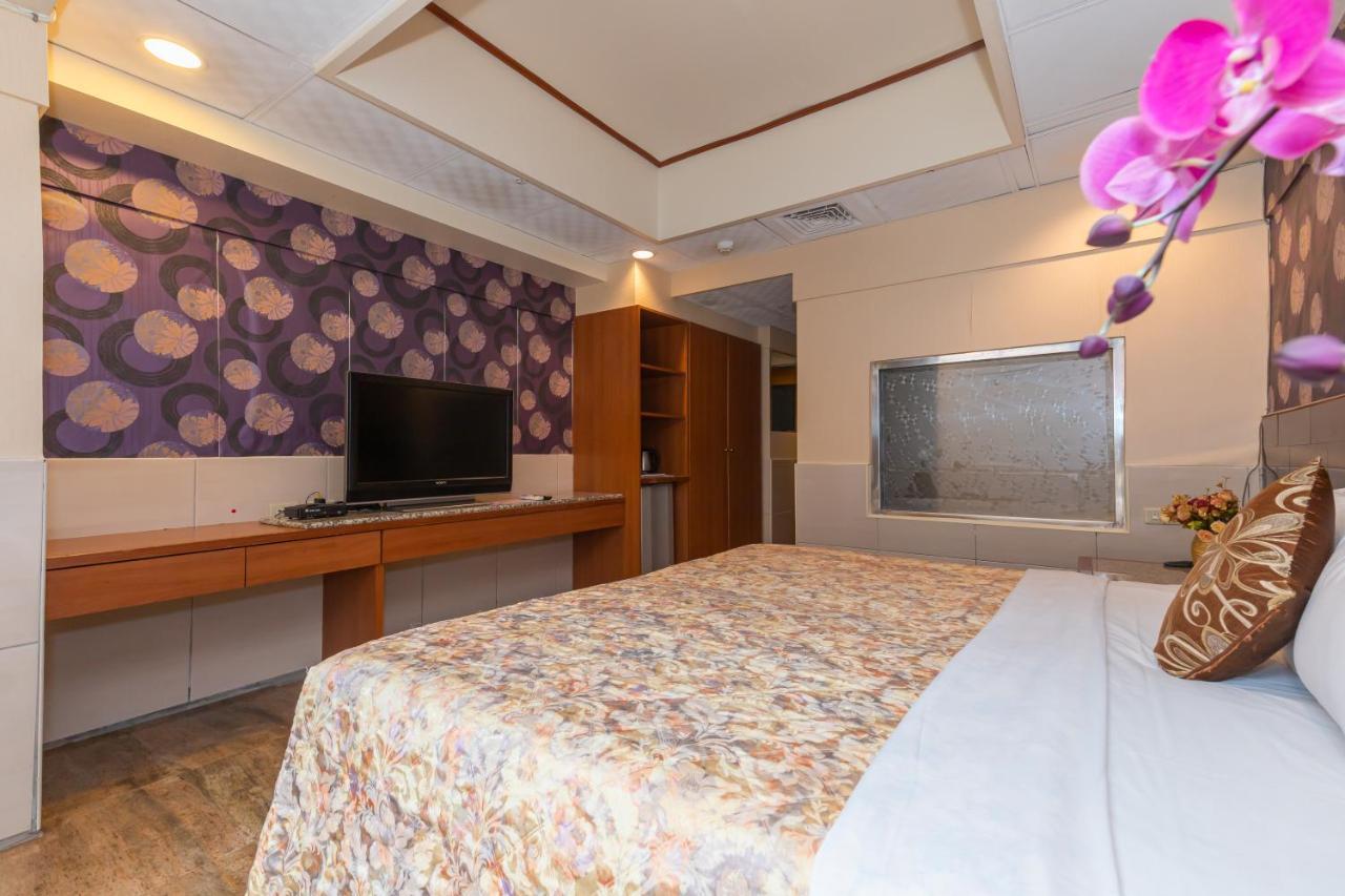 Yi Pin Business Hotel 타오위안 외부 사진