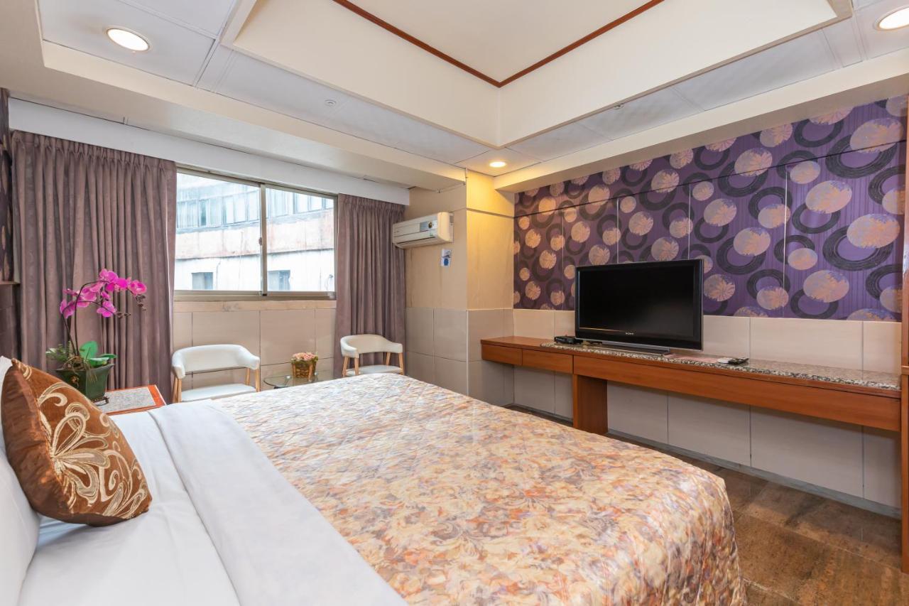 Yi Pin Business Hotel 타오위안 외부 사진