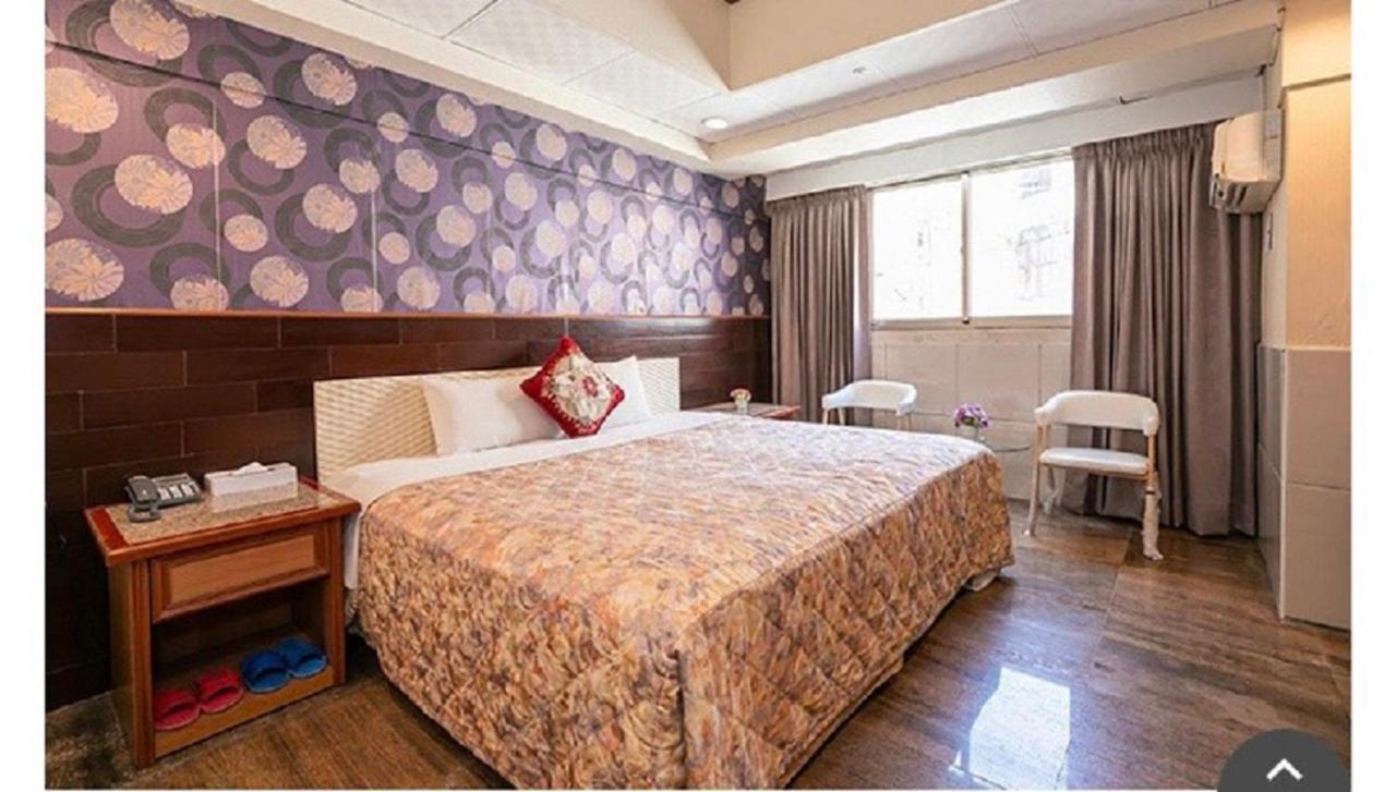 Yi Pin Business Hotel 타오위안 외부 사진